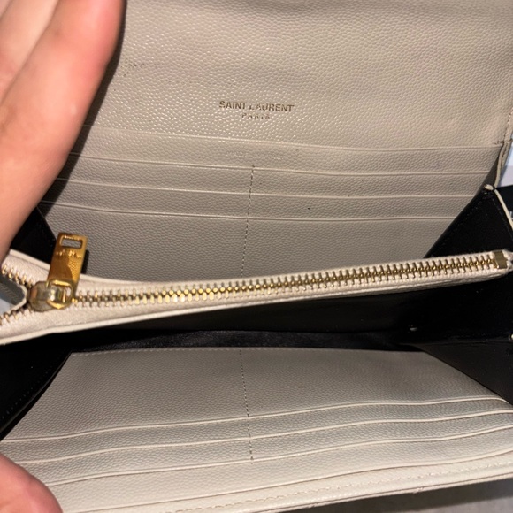 Saint Laurent Ivory Quilted Wallet with Gold Logo - Picture 6 of 6